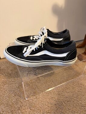 Vans Black and White Low-Top Canvas Skate Shoes size 8
